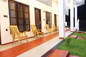 Photos of Surf and Stay Arugambay