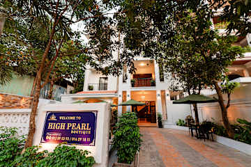 Photos of High Pearl Boutique