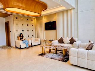 Photos of Amara Portico