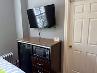 Photos of Layne Hotel