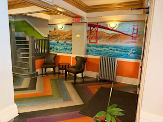 Photos of Layne Hotel