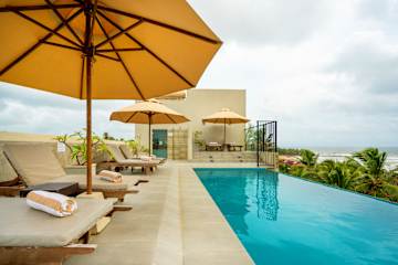 Riviera Tide의 사진