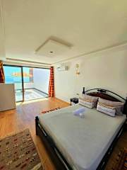 Photos of Openwaves surf house