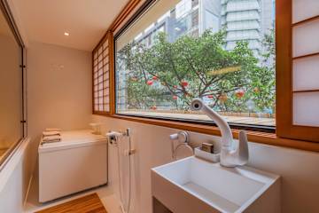 Photos of YOWU Soak & Sip Boutique Hotel - Jiefangbei