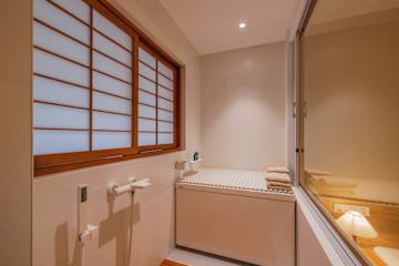 Photos of YOWU Soak & Sip Boutique Hotel - Jiefangbei