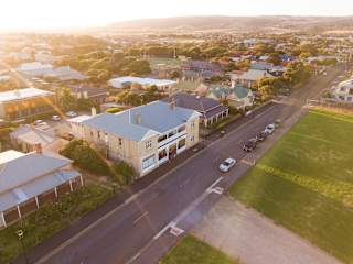 Photos of YHA Port Elliot Beach House