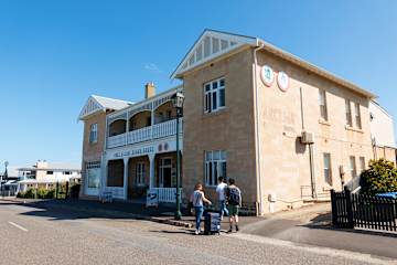 Photos of YHA Port Elliot Beach House