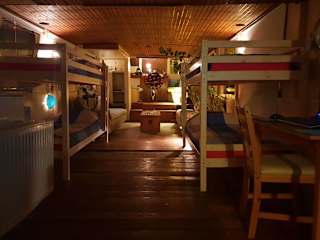 Photos of Beagle Houseboat