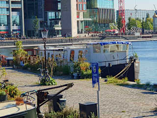 Photos of Beagle Houseboat