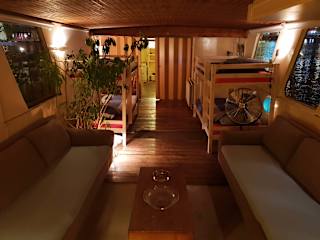 Photos of Beagle Houseboat