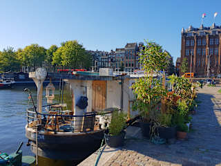 Photos of Beagle Houseboat
