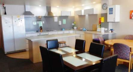 Photos of Backpackers Central Hamilton