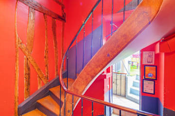 Photos of Le Village Montmartre by Hiphophostels