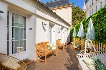 Photos of Le Village Montmartre by Hiphophostels