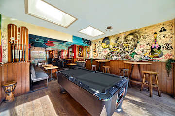 Photos of Flying Pig Uptown