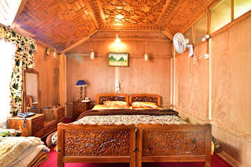 Photos of Houseboat Zaindari Palace