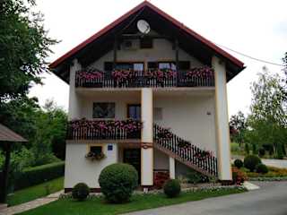 Photos of House Pavlic