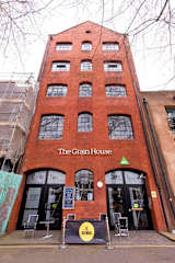 Photos of YHA Bristol