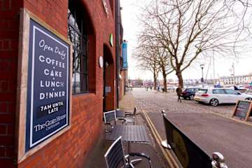 Photos of YHA Bristol
