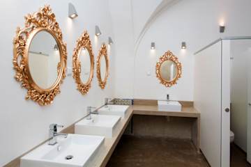 Photos of Lost Inn Lisbon