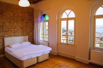 Photos of World House Apartments