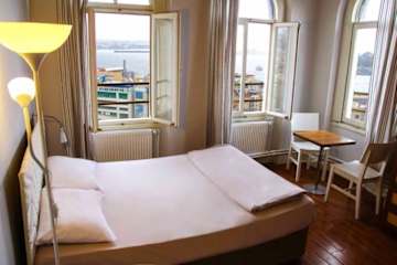 Photos of World House Apartments