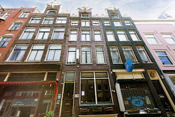 Photos of Quentin Golden Bear Hotel
