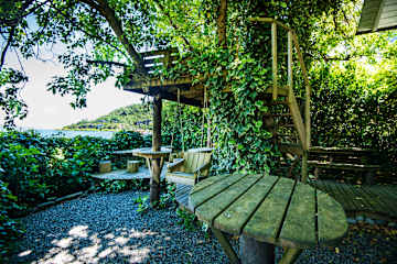 Photos of Chili Kiwi Lakefront