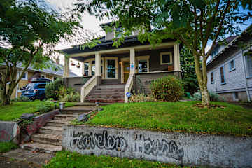 Photos of Travelers House