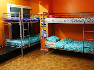 Photos of Bev and Micks International Backpackers