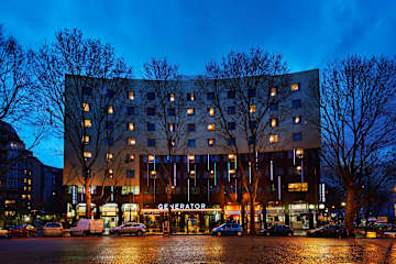 Photos of Generator Paris