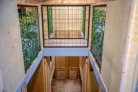 -25% 7.6 Social Stays Santa Barbara, USA