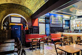 Alessandro Palace & Bar
