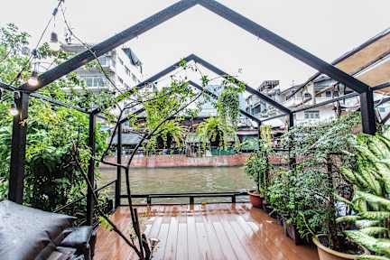 Klong House Hostel