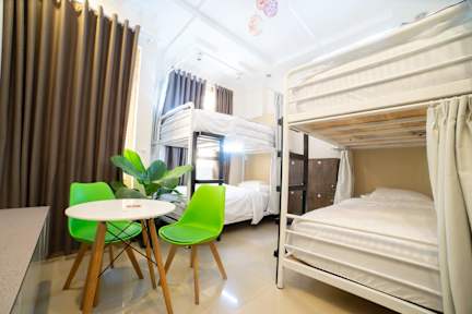 Kat Hostel 2