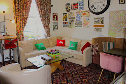 Destinations Hostels @ The Gallery — photo 5