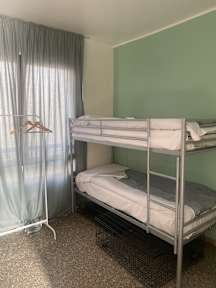 Mr Hostel