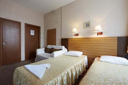 Foton av Basil Island Hotel