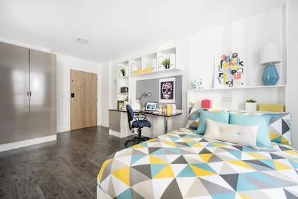 Bilder av Destiny Student - Brae House