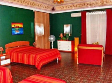 Billeder af Holland International Rooms