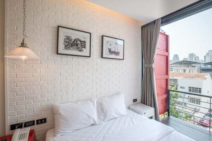 Photos of Sleepbox Sukhumvit 22