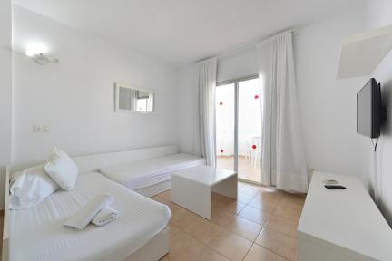 Fotos von Apartamentos San Antonio Beach