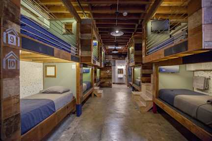 Billeder af PodShare Los Feliz