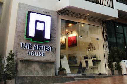 Foto's van The Artist House Patong