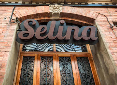 Fotos de Selina La Candelaria Bogota