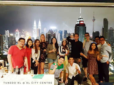 Fotky Tuxedo KL -No.1 Rooftop Pool w Skyscraper Views
