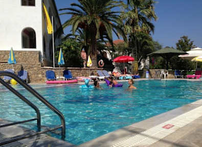 Foto's van Mathraki Resort