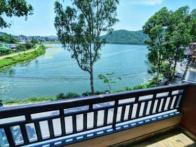 Fotky Forest Lake Backpackers Hostel