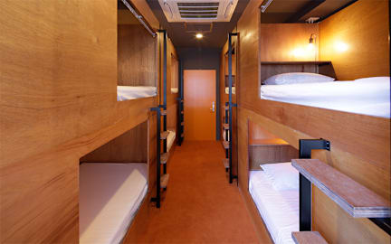 Fotky Turn Table Hostel