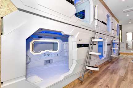 The SpaceQ Capsule Hotelの写真